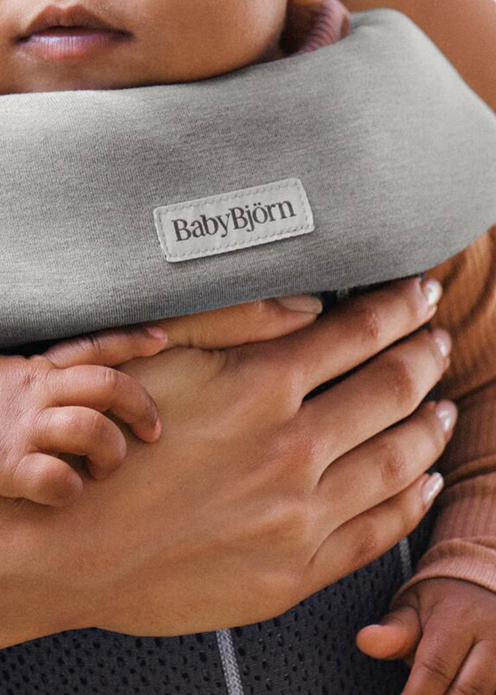 Jersey Bib for Baby Carrier Mini and Hold