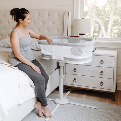 HALO BassiNest® Luxe Swivel Sleeper Bassinet